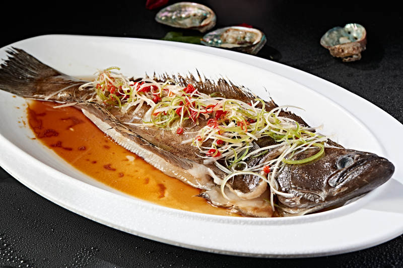清蒸浇汁鲽鱼图片