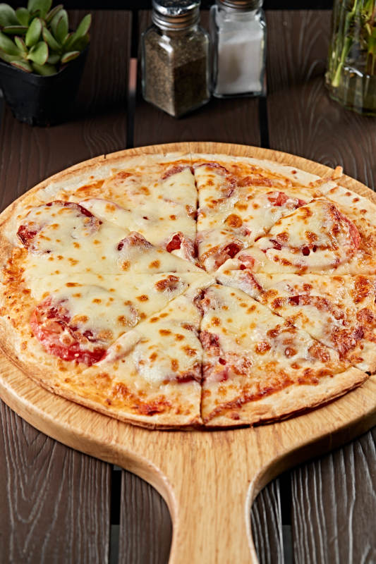 意大利芝士蔬菜培根披萨图片