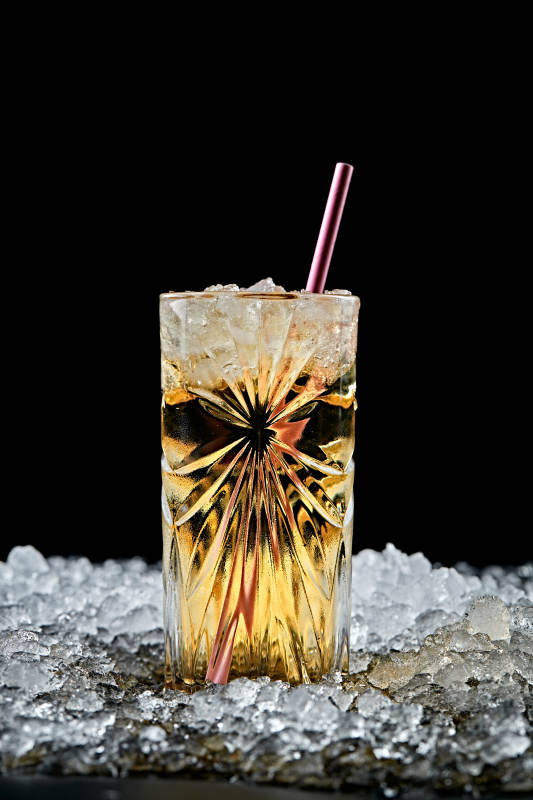 调制含酒精类饮品果醋威士忌图片