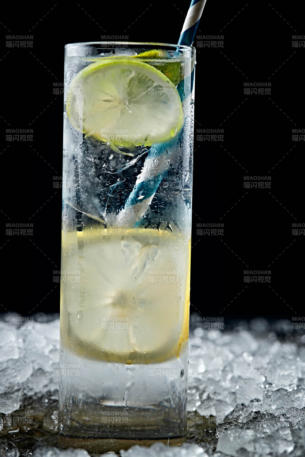调制含酒精类饮品青柠雪碧龙舌兰图片
