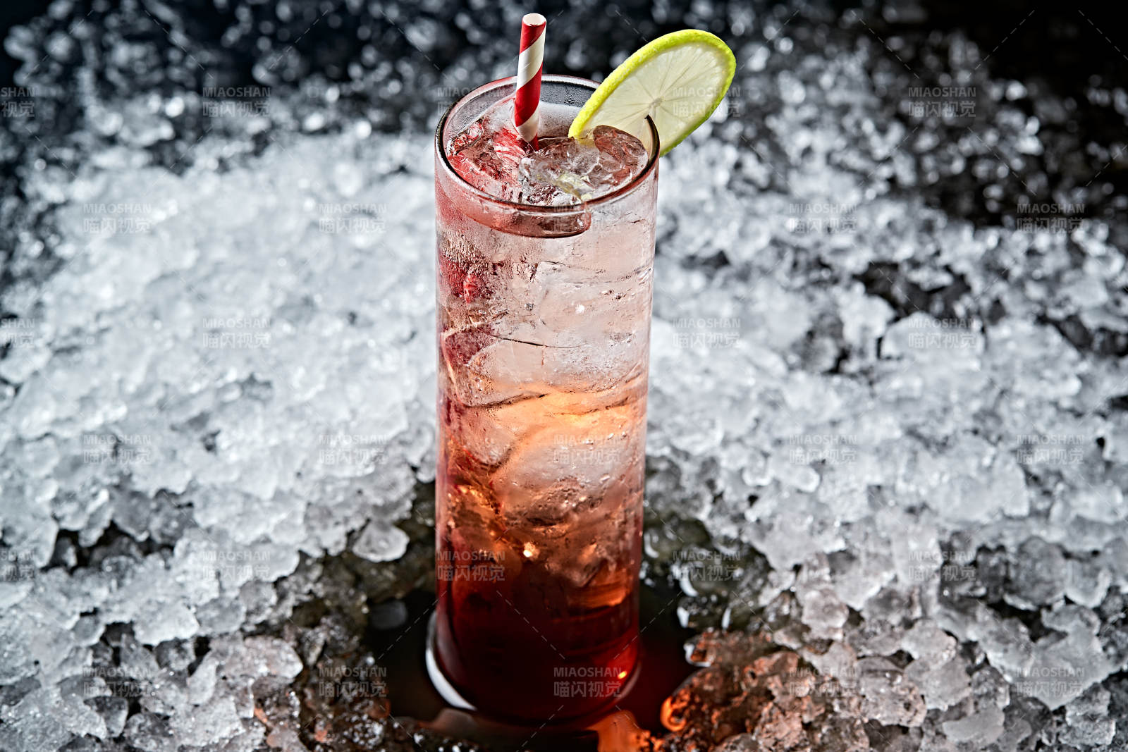 调制含酒精类饮品青柠雪碧人头马VSOP图片