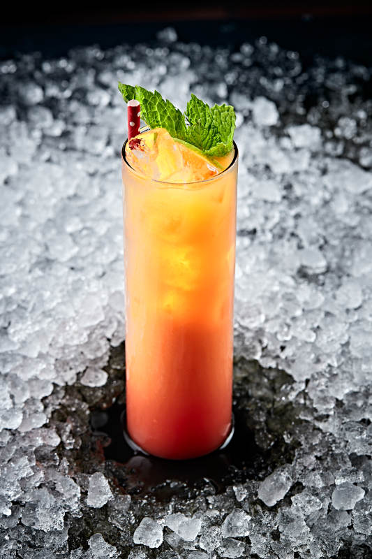 调制含酒精类饮品西柚血橙汁龙舌兰图片