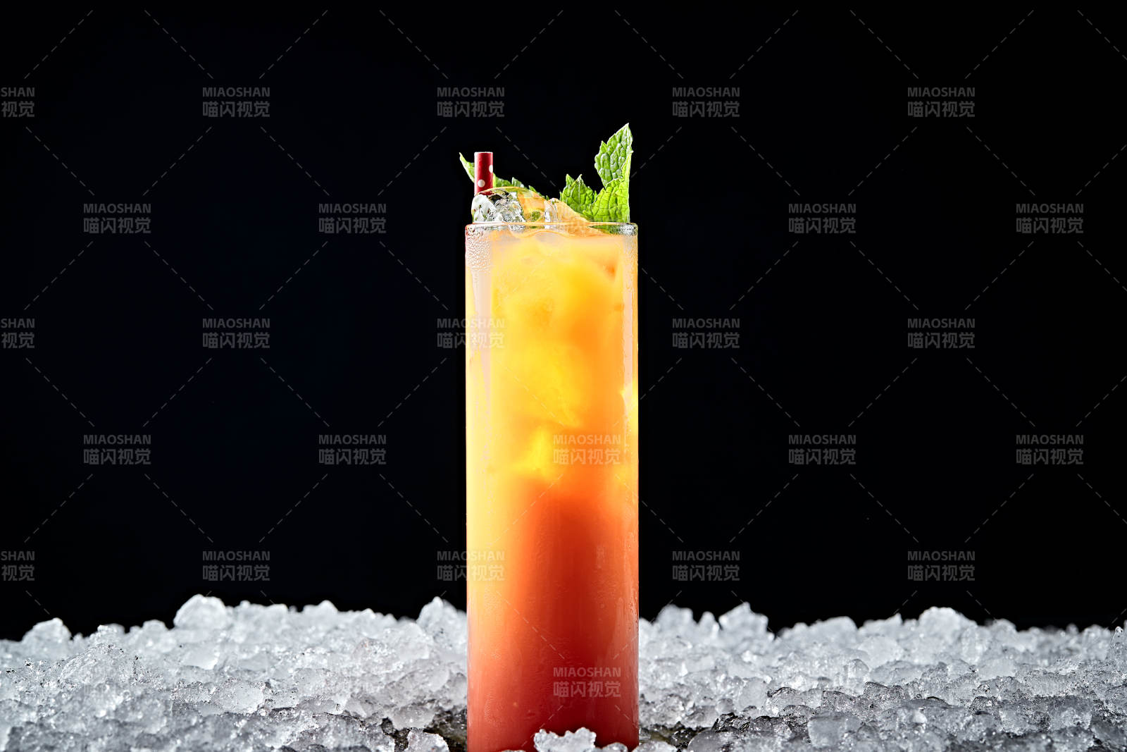 调制含酒精类饮品西柚血橙汁龙舌兰图片