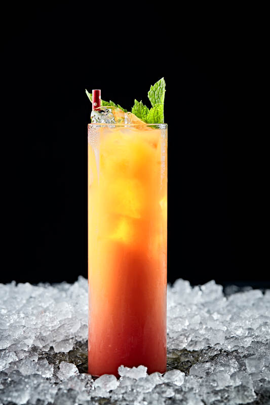 调制含酒精类饮品西柚血橙汁龙舌兰图片