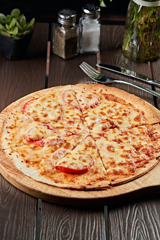 意大利芝士蔬菜培根披萨图片