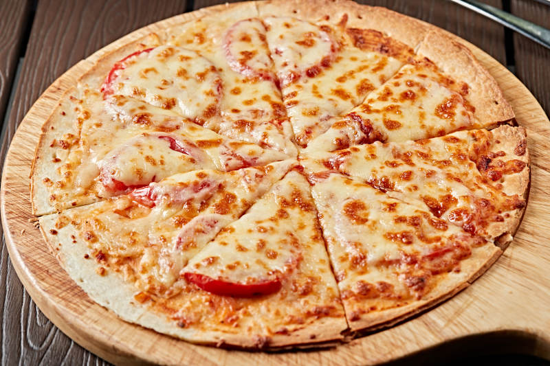 意大利芝士蔬菜培根披萨图片