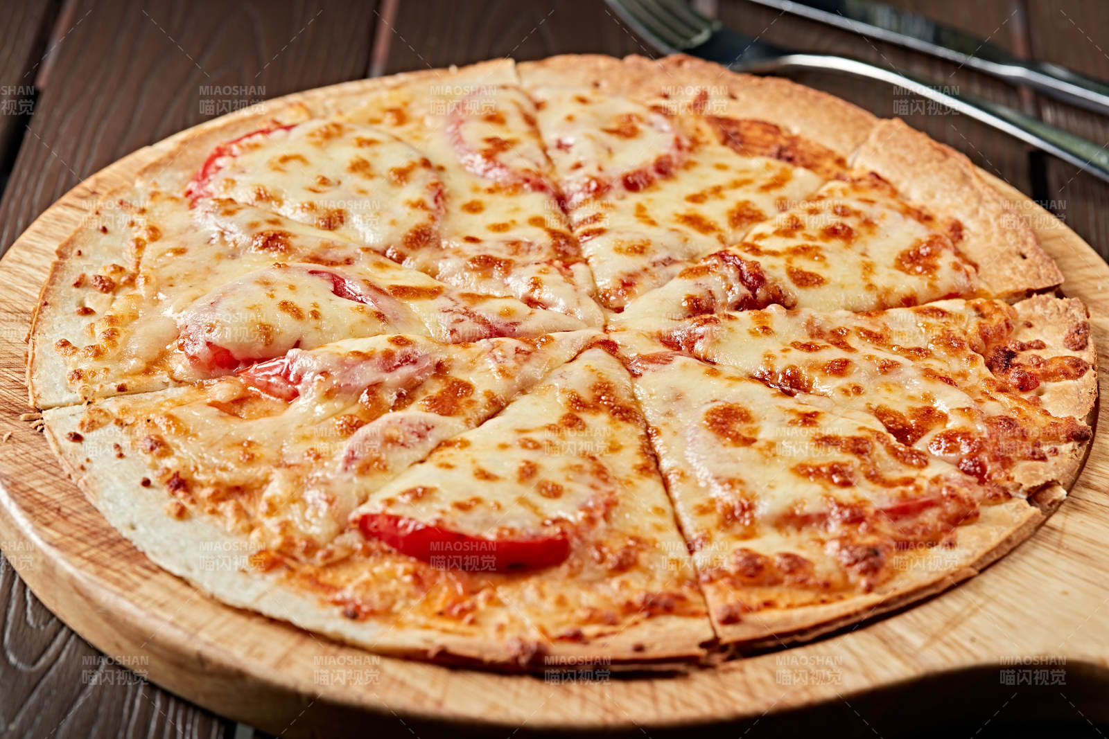 意大利芝士蔬菜培根披萨图片