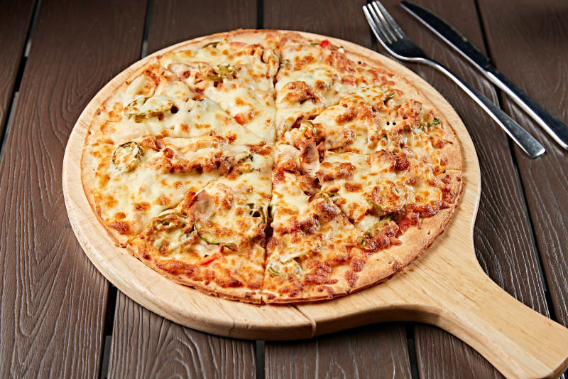 意大利芝士蔬菜培根披萨图片