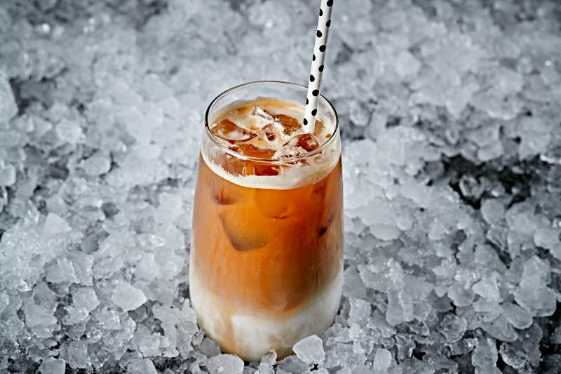 美式雪顶奶油冰咖啡图片