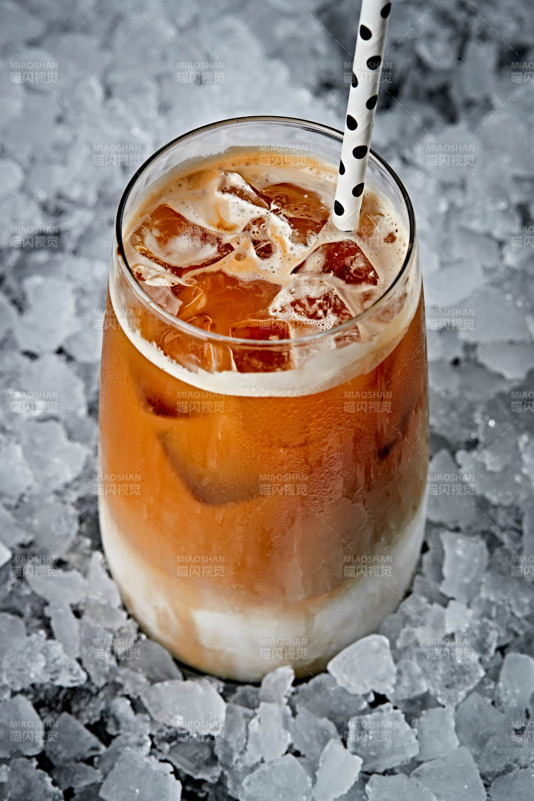 美式雪顶奶油冰咖啡图片