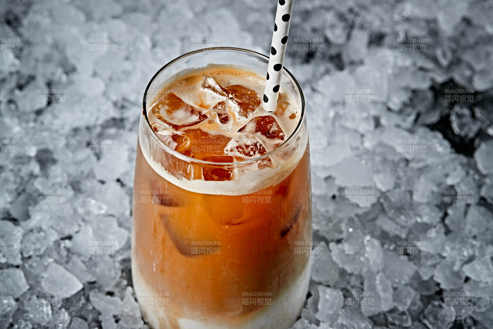 美式雪顶奶油冰咖啡图片