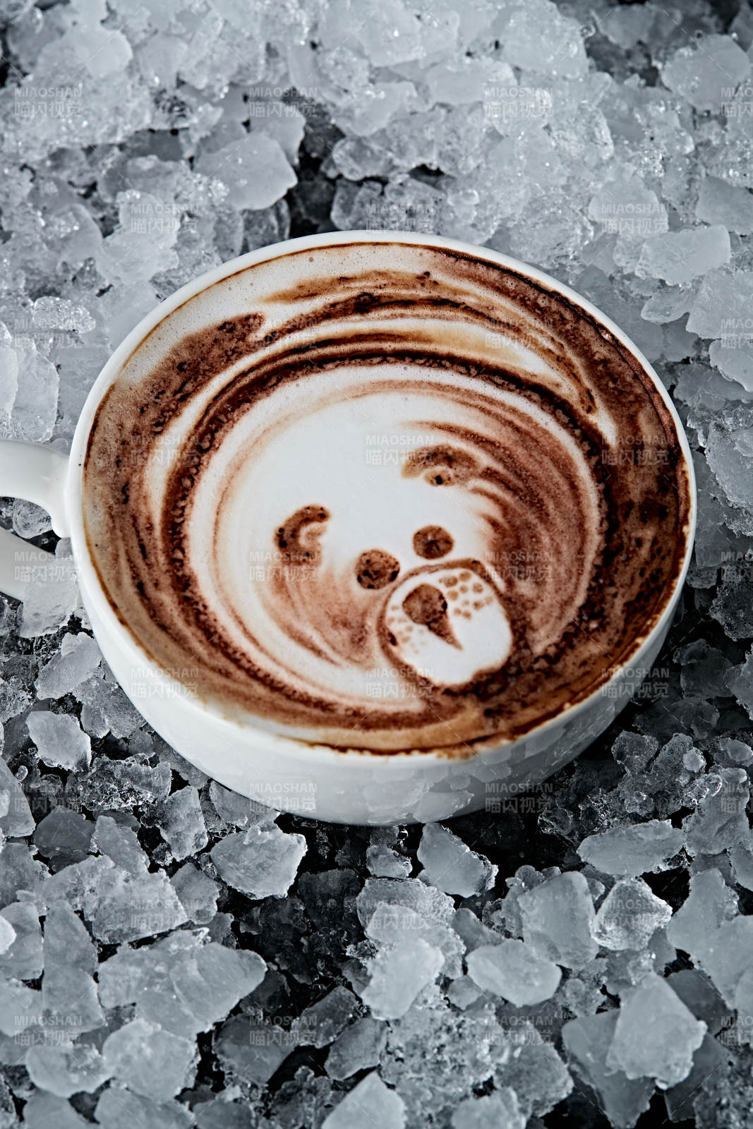 美式拉花卡布奇诺咖啡图片