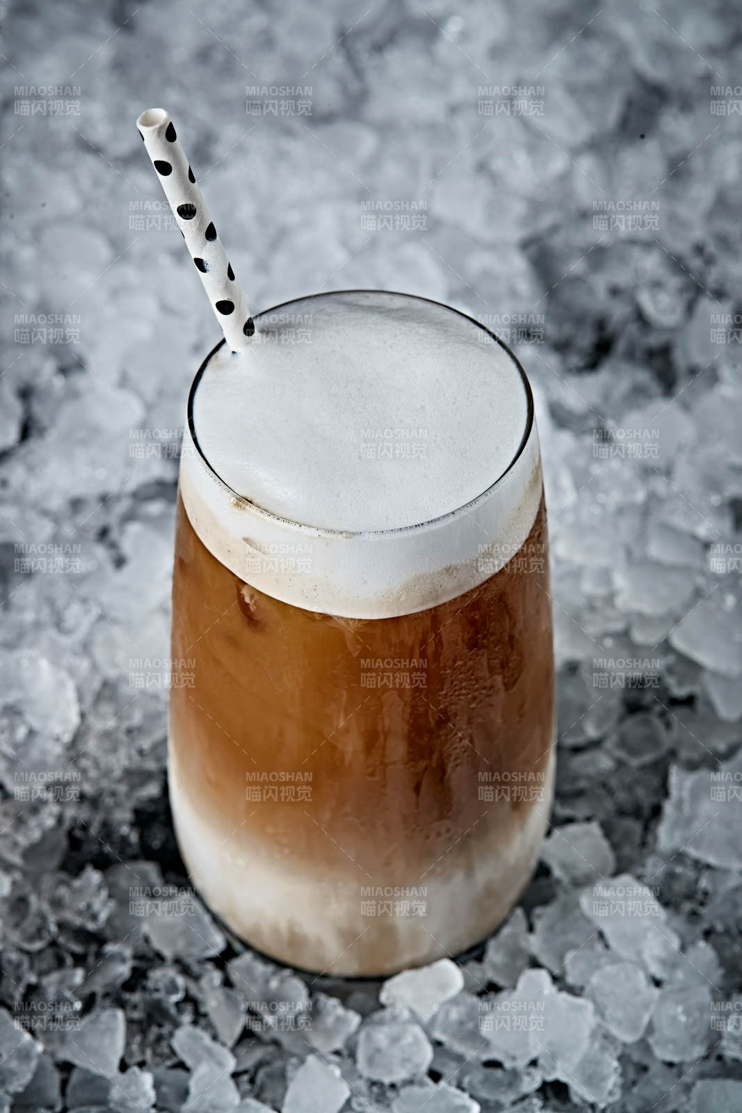 美式雪顶奶油冰咖啡图片