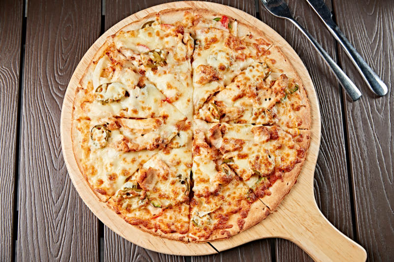 意大利芝士蔬菜培根披萨图片