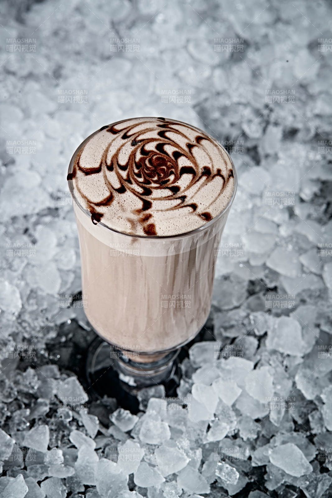 美式拉花卡布奇诺咖啡图片