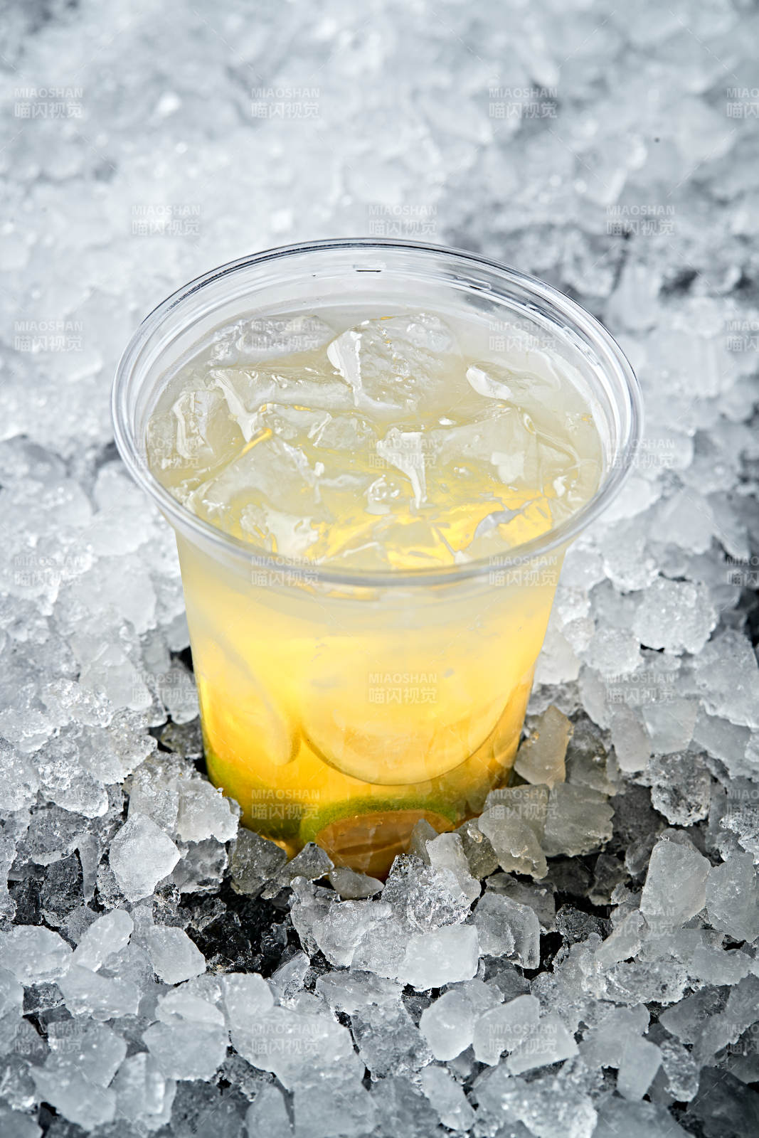 调制含酒精类饮品图片