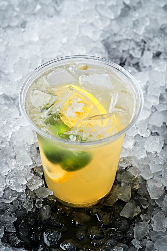 调制含酒精类饮品图片