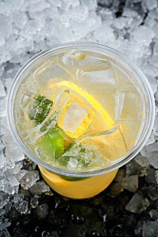 调制含酒精类饮品图片