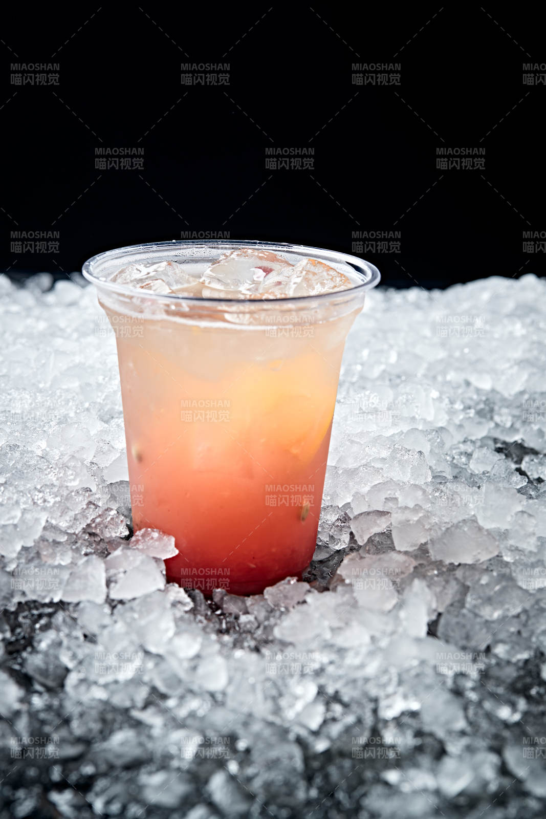 调制含酒精类饮品图片