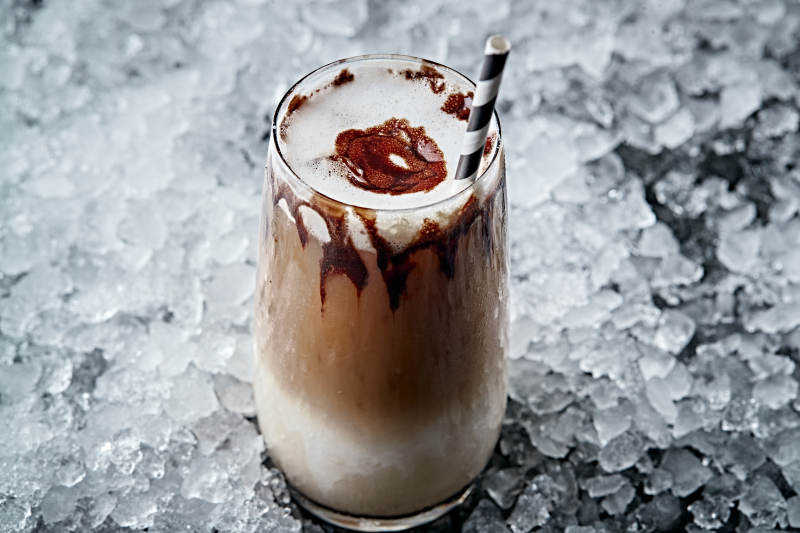 美式雪顶奶油冰咖啡图片