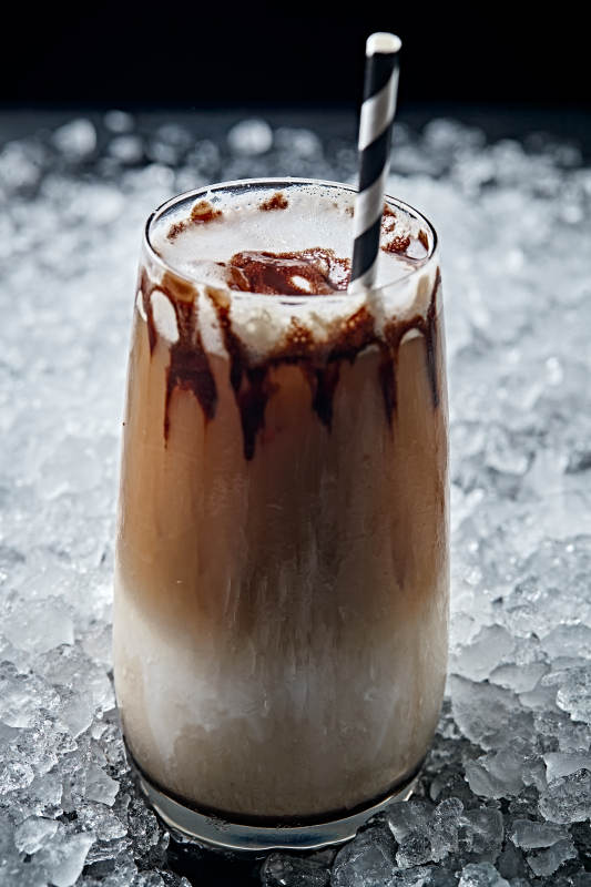 美式雪顶奶油冰咖啡图片