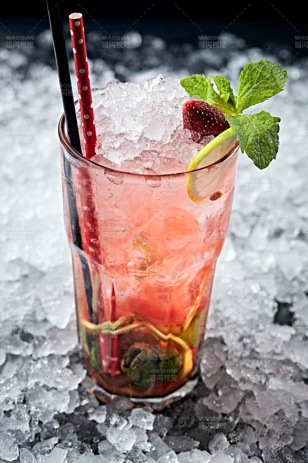 调制含酒精类饮品图片