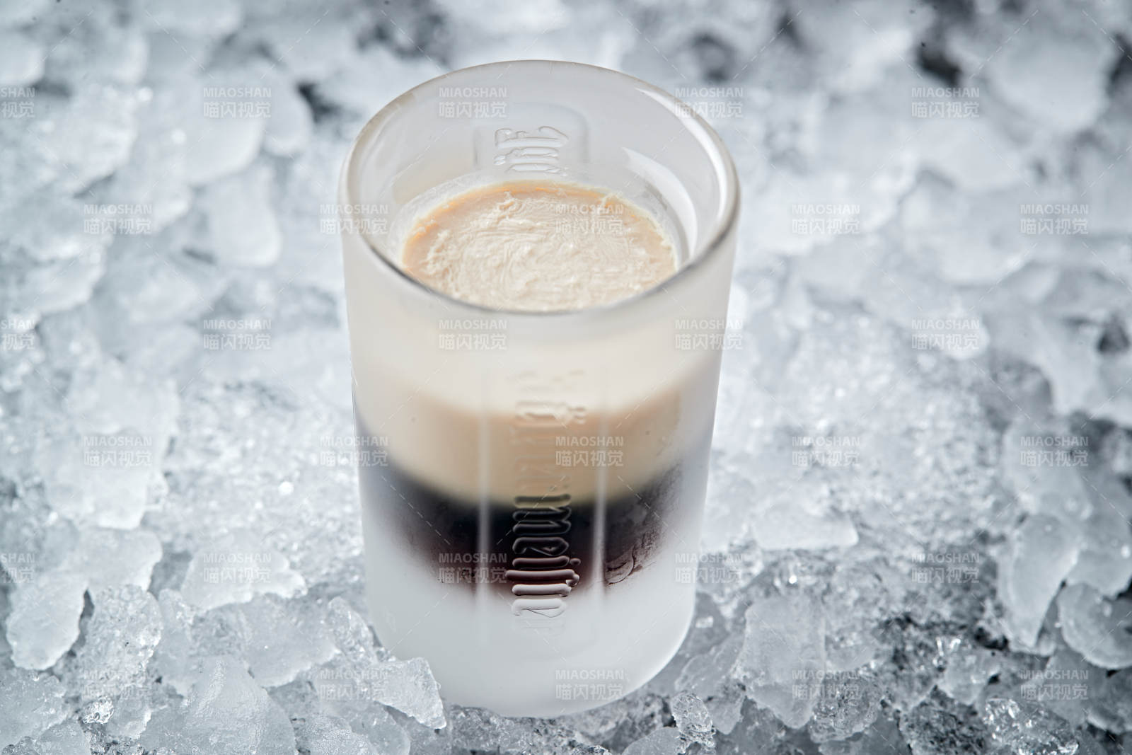 美式雪顶奶油烈酒百利甜咖啡图片