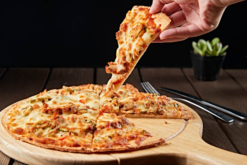 意大利芝士蔬菜培根披萨图片