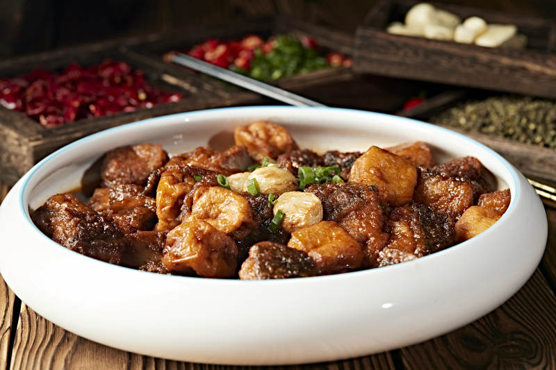 红烧蒜香鲶鱼炸豆腐图片