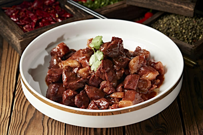 美味红烧猪梅肉图片