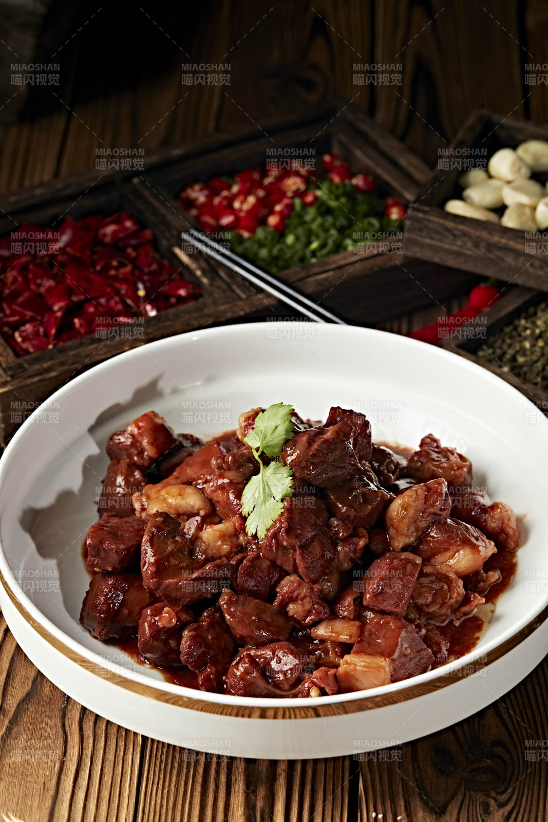 美味红烧猪梅肉图片