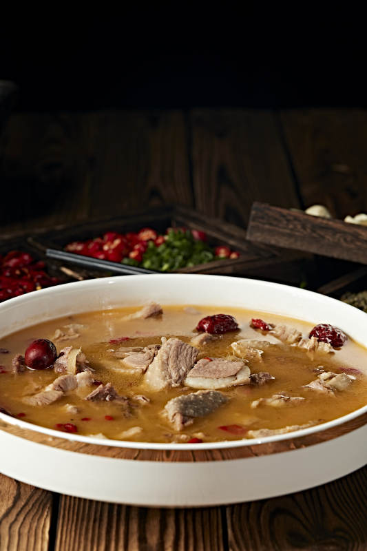 红枣枸杞炖滋补老鸭汤图片