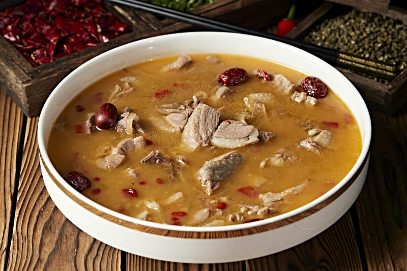 红枣枸杞炖滋补老鸭汤图片