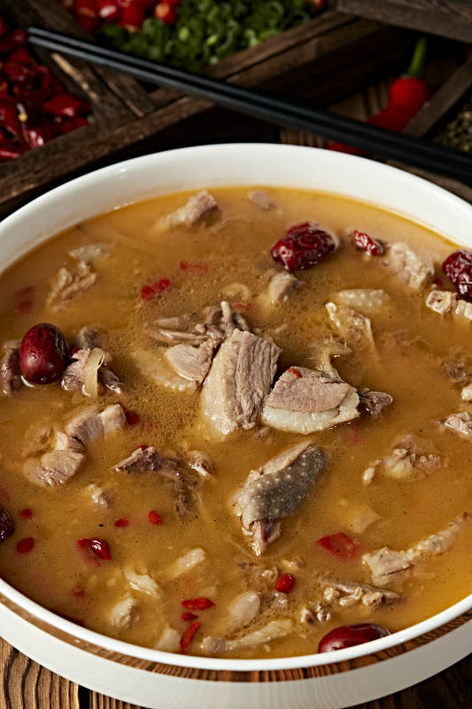 红枣枸杞炖滋补老鸭汤图片