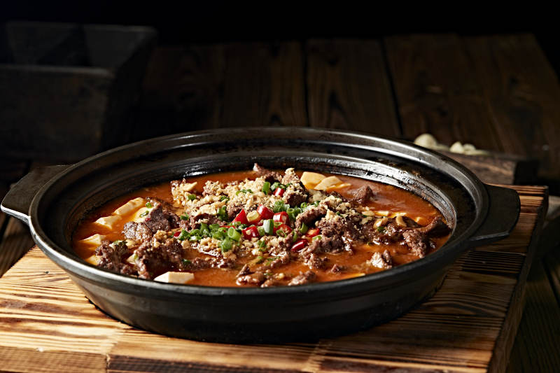 砂锅水煮牛肉内酯豆腐图片