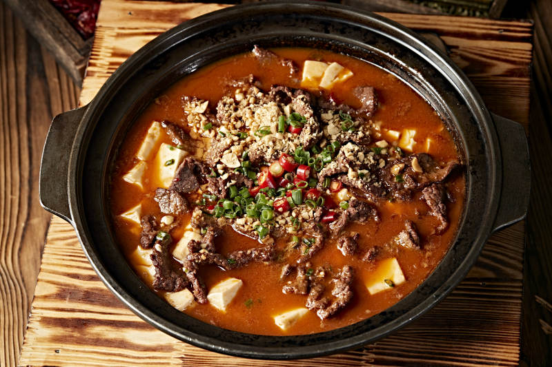 砂锅水煮牛肉内酯豆腐图片