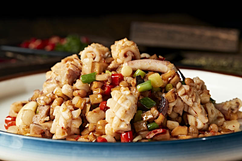 米椒杏鲍菇粒爆炒鱿鱼卷图片