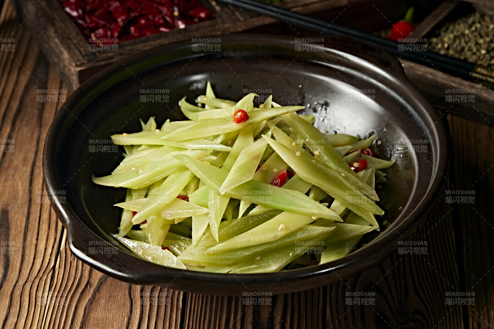 砂锅米椒莴笋片图片