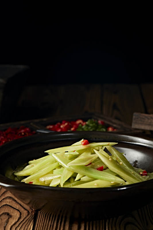 砂锅米椒莴笋片图片