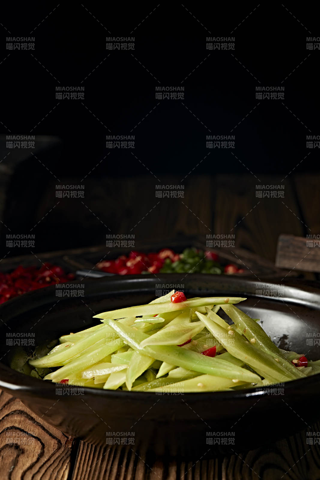 砂锅米椒莴笋片图片