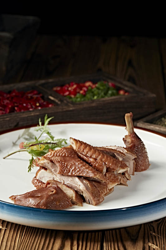 半只切块熏鸡图片