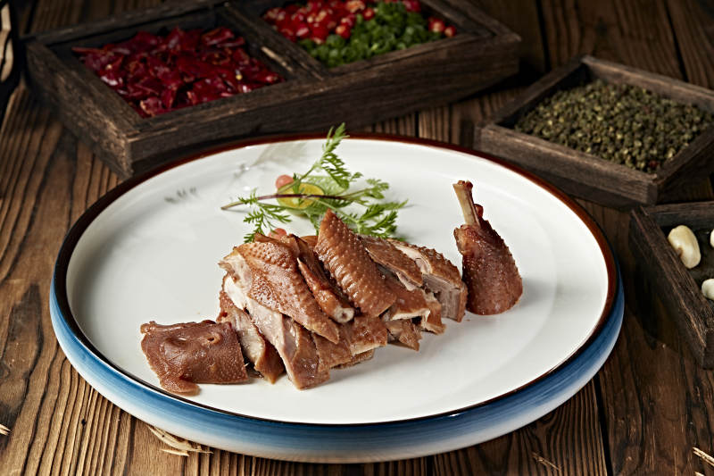 半只切块熏鸡图片