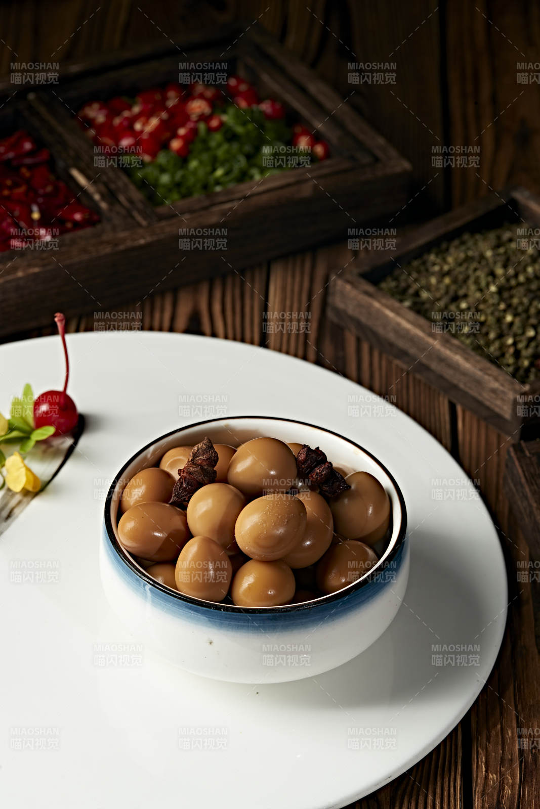 卤味鹌鹑蛋图片