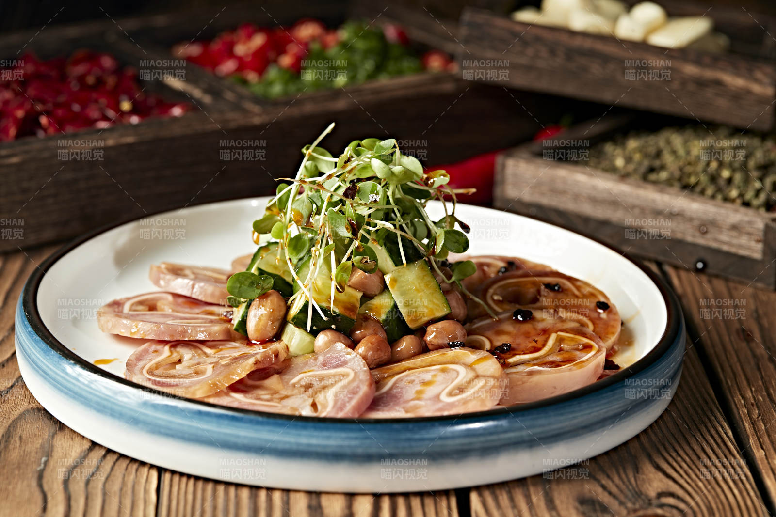 红油香辣猪耳脆图片