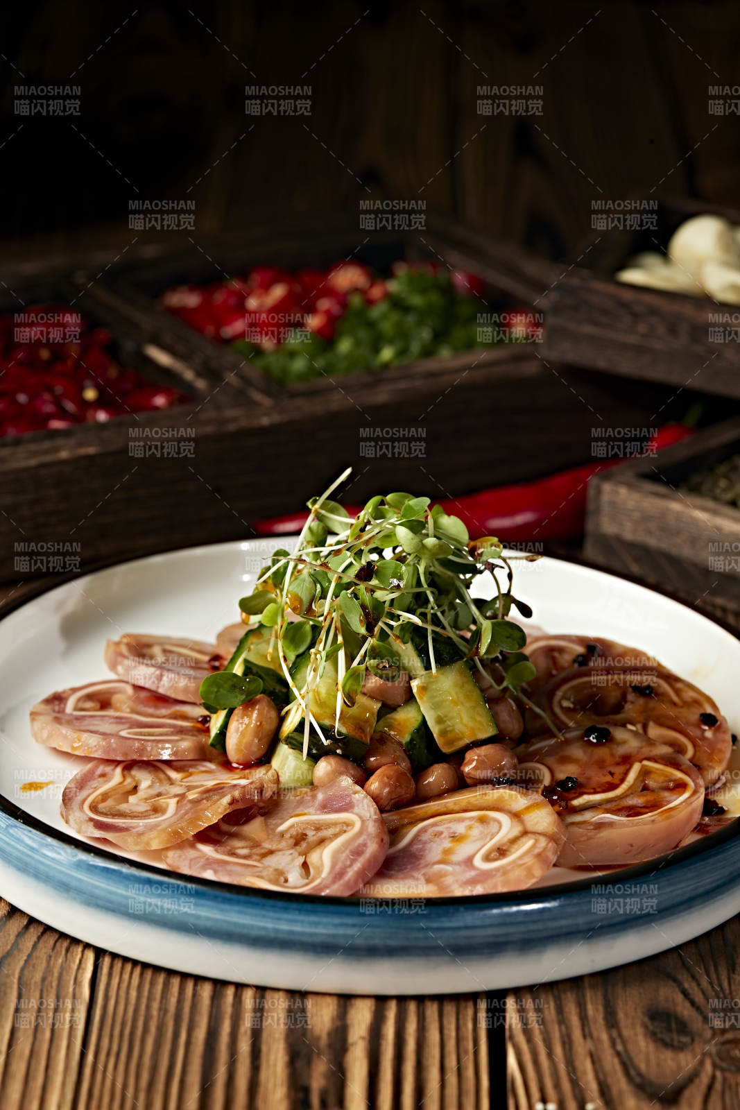 红油香辣猪耳脆图片