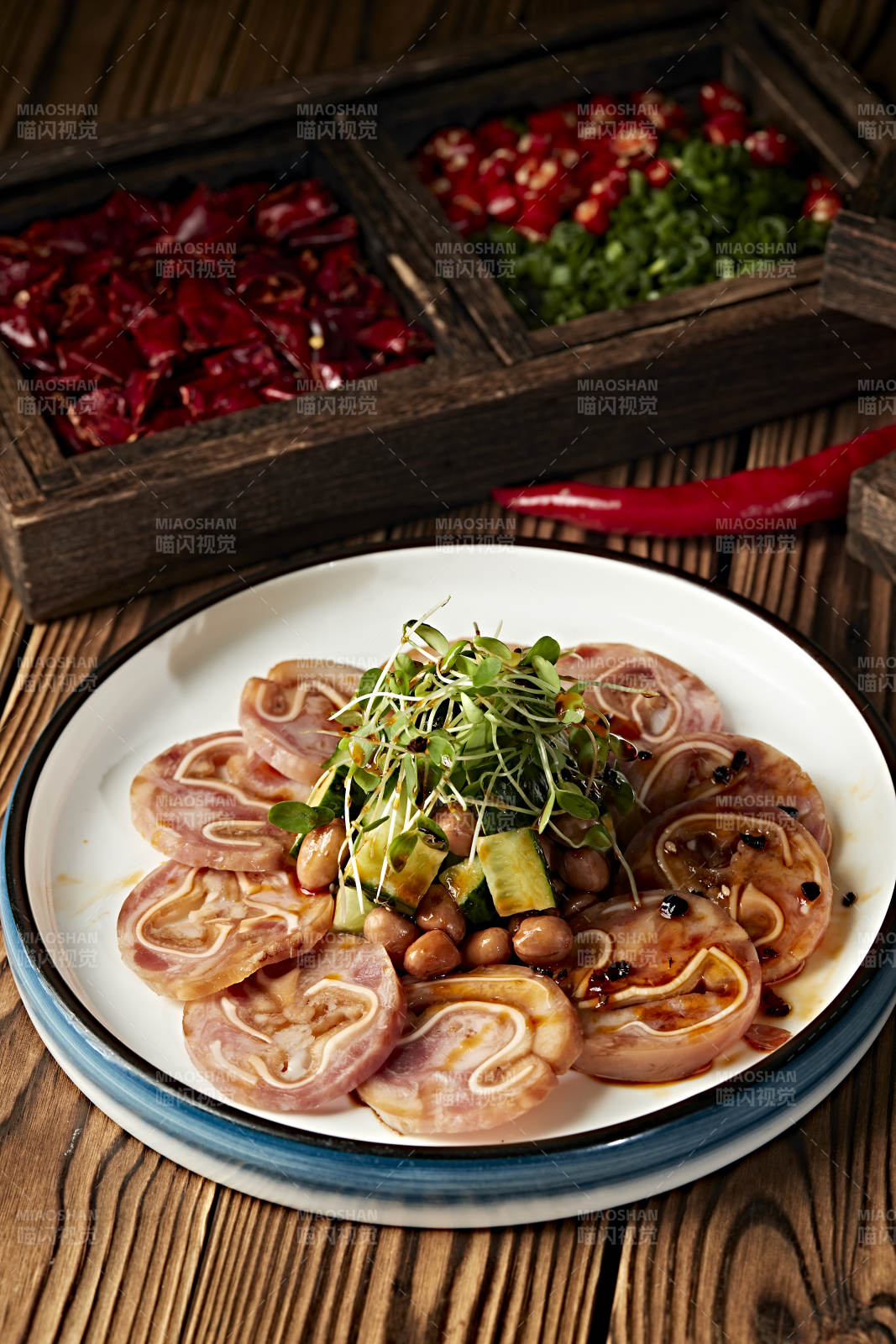 红油香辣猪耳脆图片