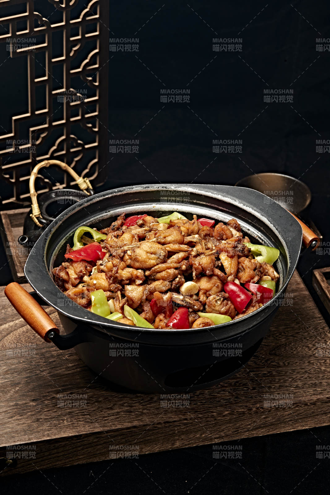 川味麻辣牛蛙香辣牛蛙干锅牛蛙肥肠牛蛙图片