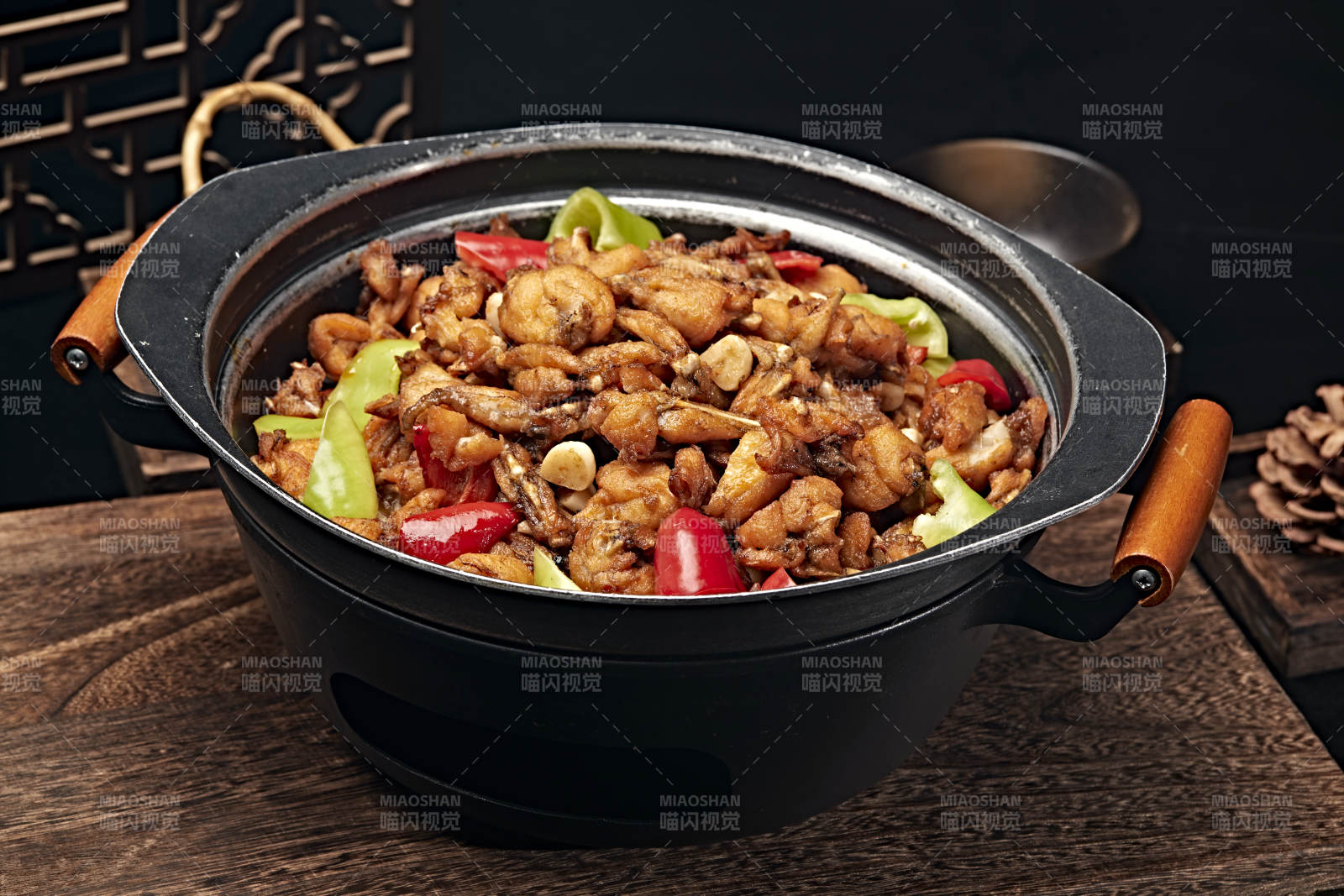 川味麻辣牛蛙香辣牛蛙干锅牛蛙肥肠牛蛙图片