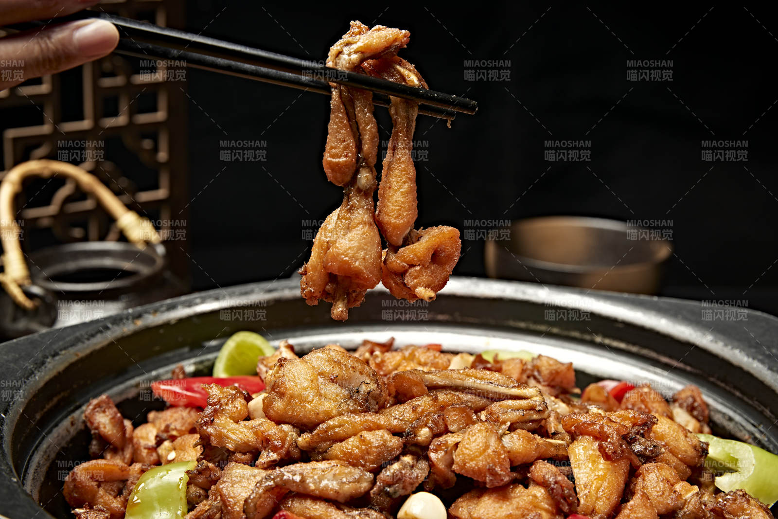 川味麻辣牛蛙香辣牛蛙干锅牛蛙肥肠牛蛙图片