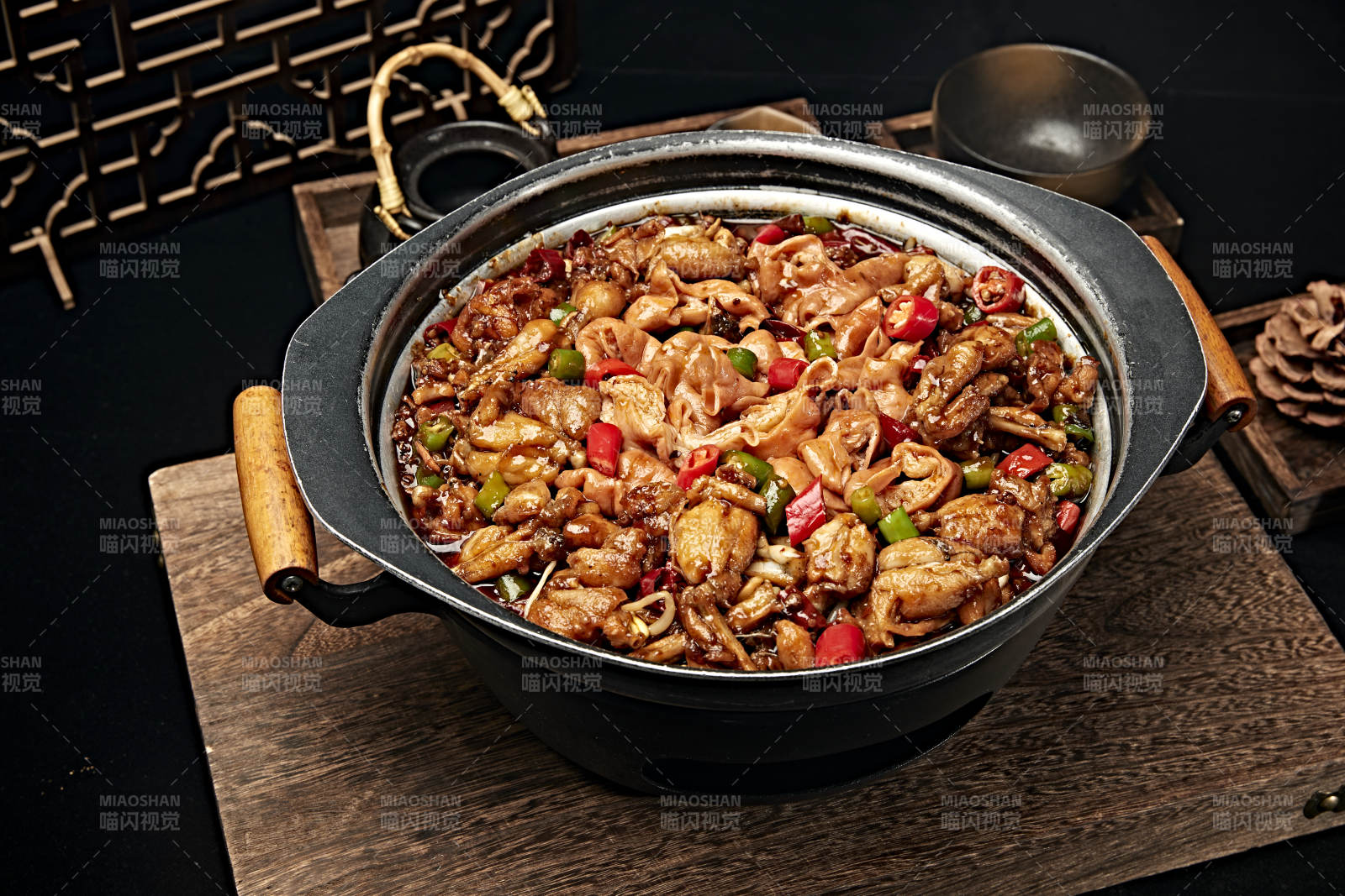 川味麻辣牛蛙香辣牛蛙干锅牛蛙肥肠牛蛙图片